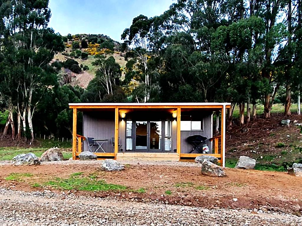 Glenwood Akaroa Bush Retreat - Totara Hut