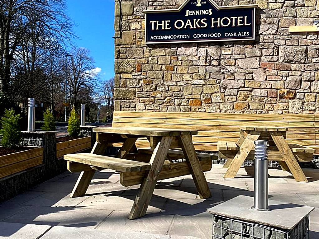 The Oaks Hotel