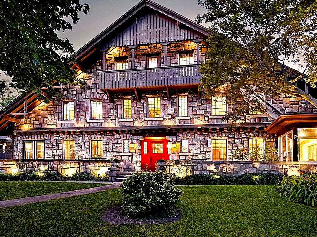 Stone Chalet Bed & Breakfast Inn