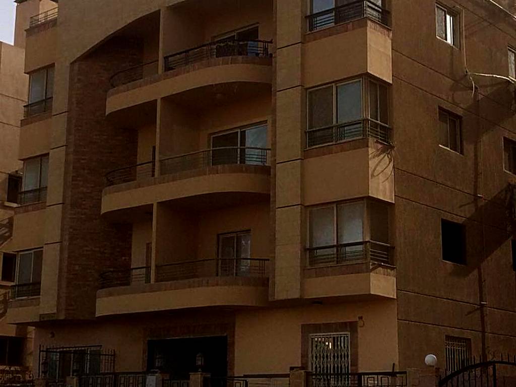 112 AUC Residence