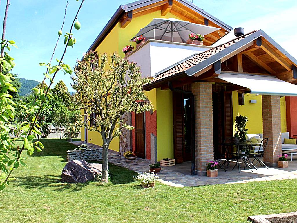 Due Lune B&B (Almenno San Salvatore) 