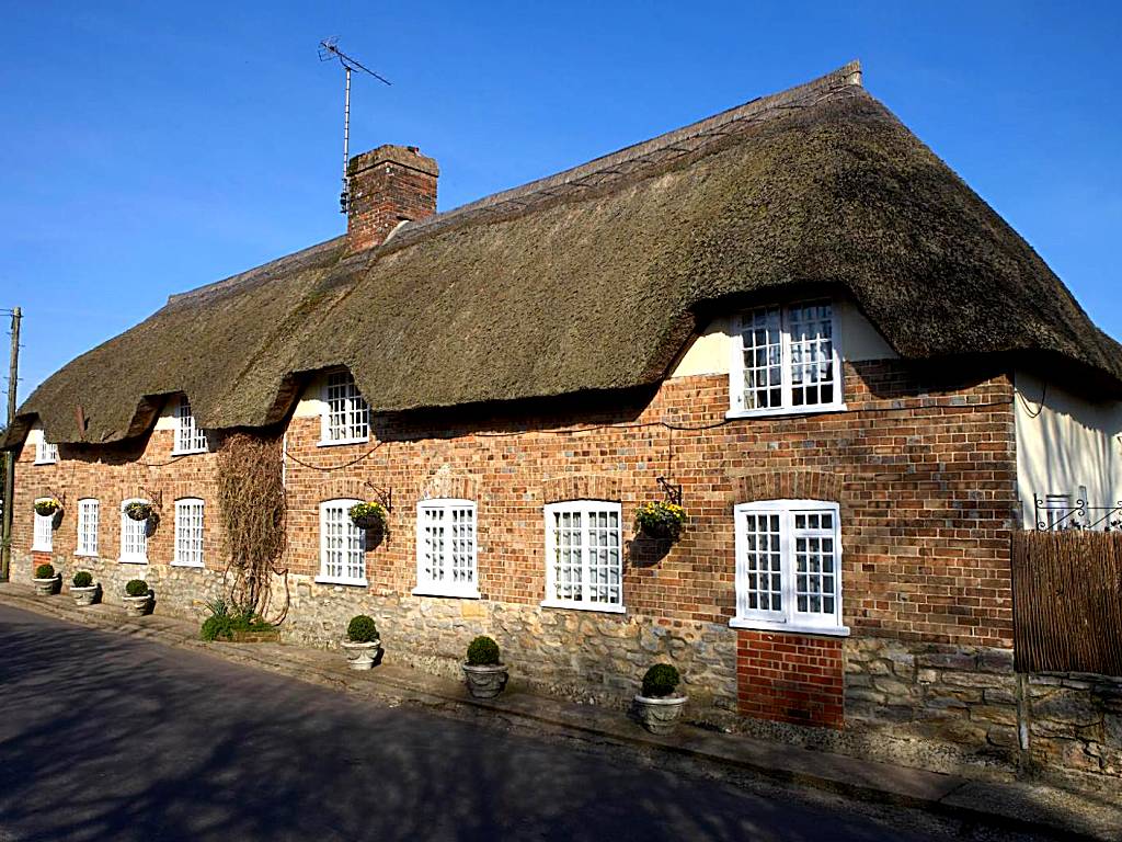 Yalbury Cottage