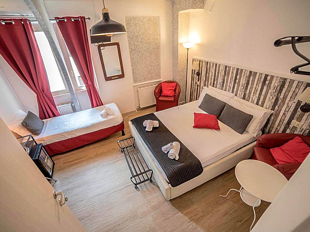 Galleria Frascati Rooms and Apartment