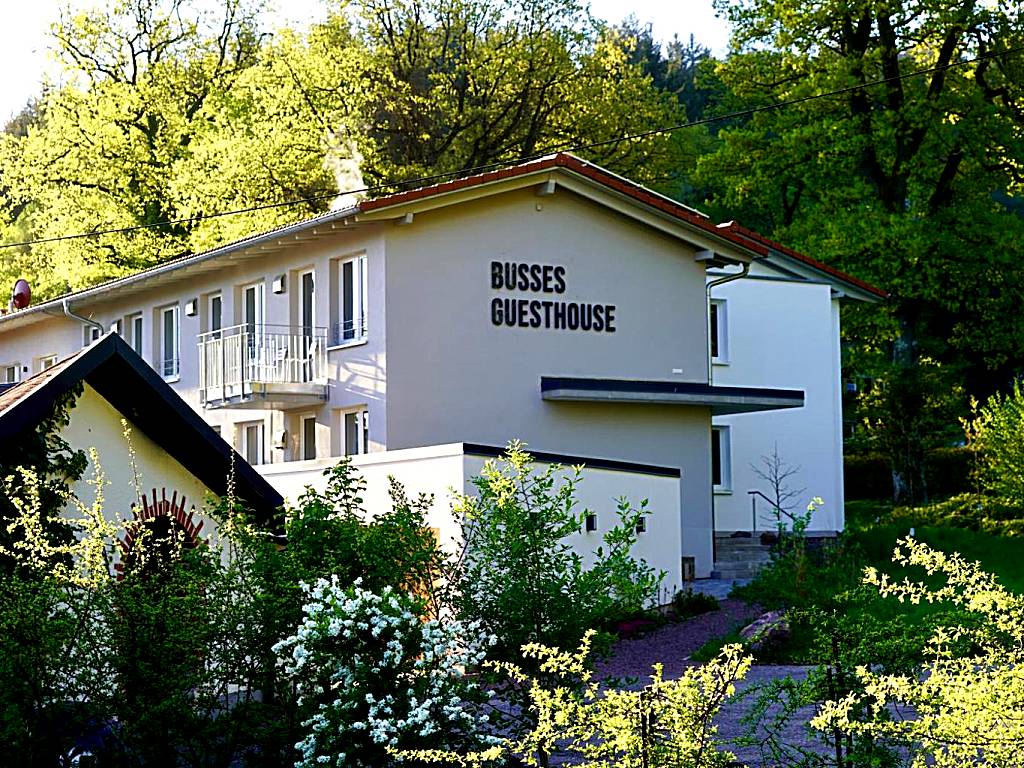 Busses Guesthouse