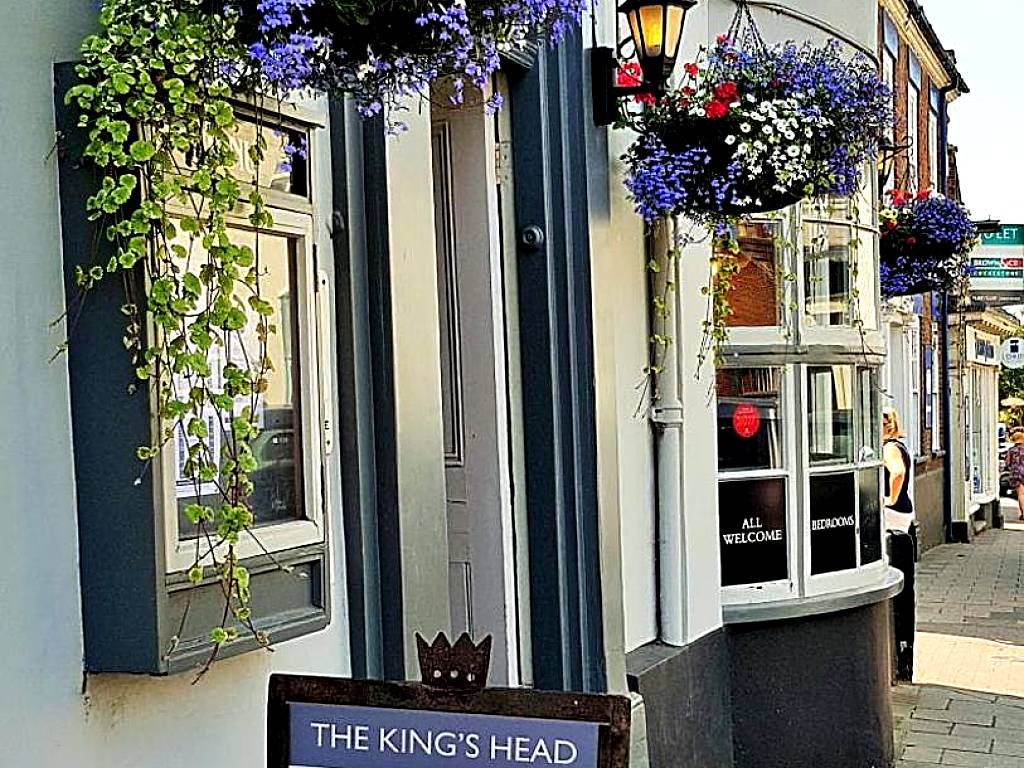 Kings Head Holt