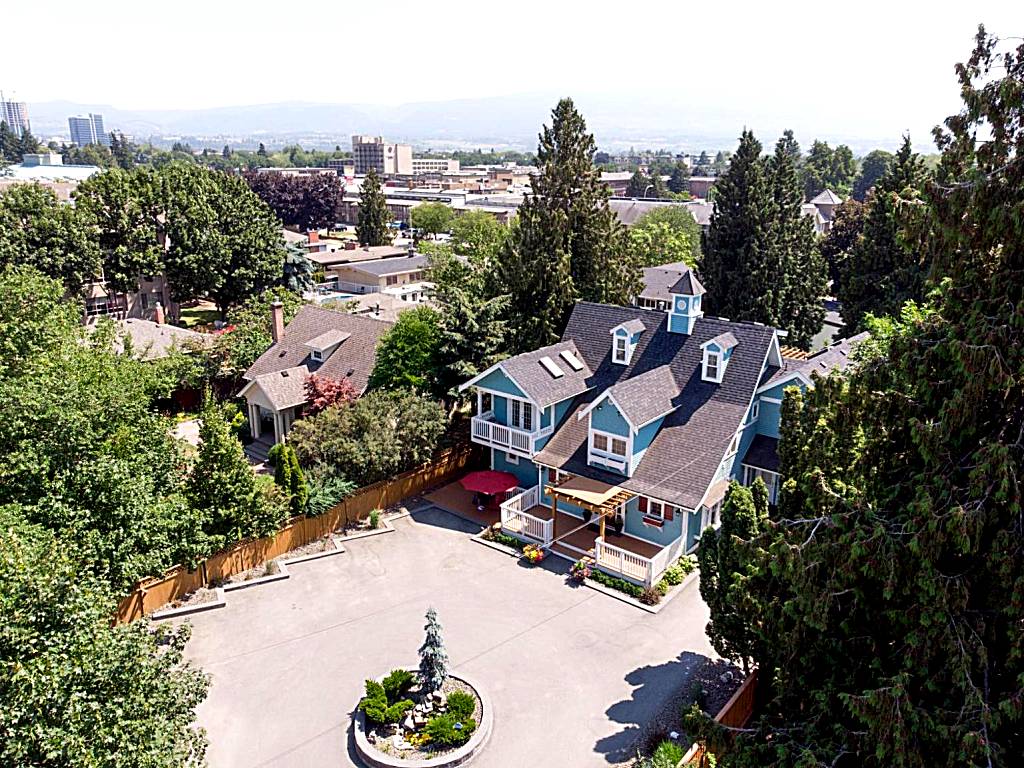 Kelowna Bed & Breakfast - CHATHAM HOUSE