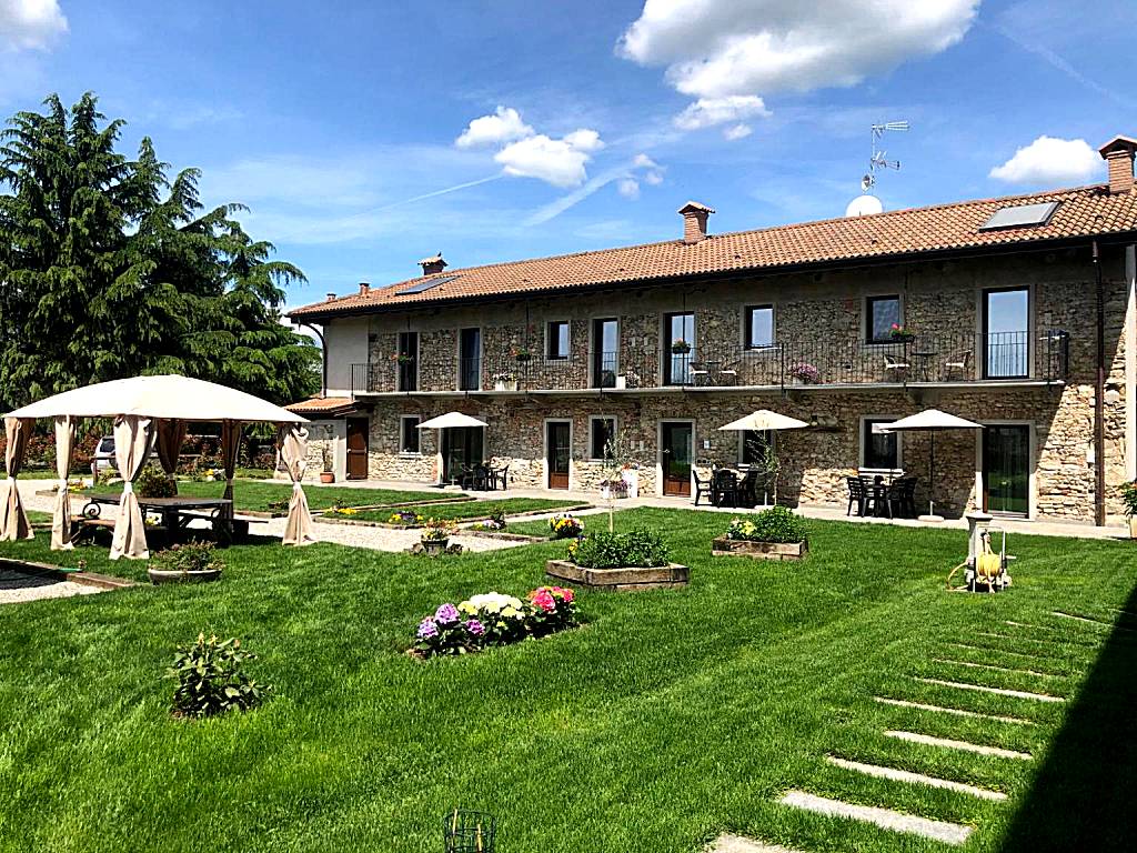 B&B Tenuta Legnate (Sesto Calende) 