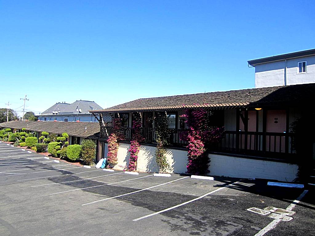 Monterey Fairgrounds Inn