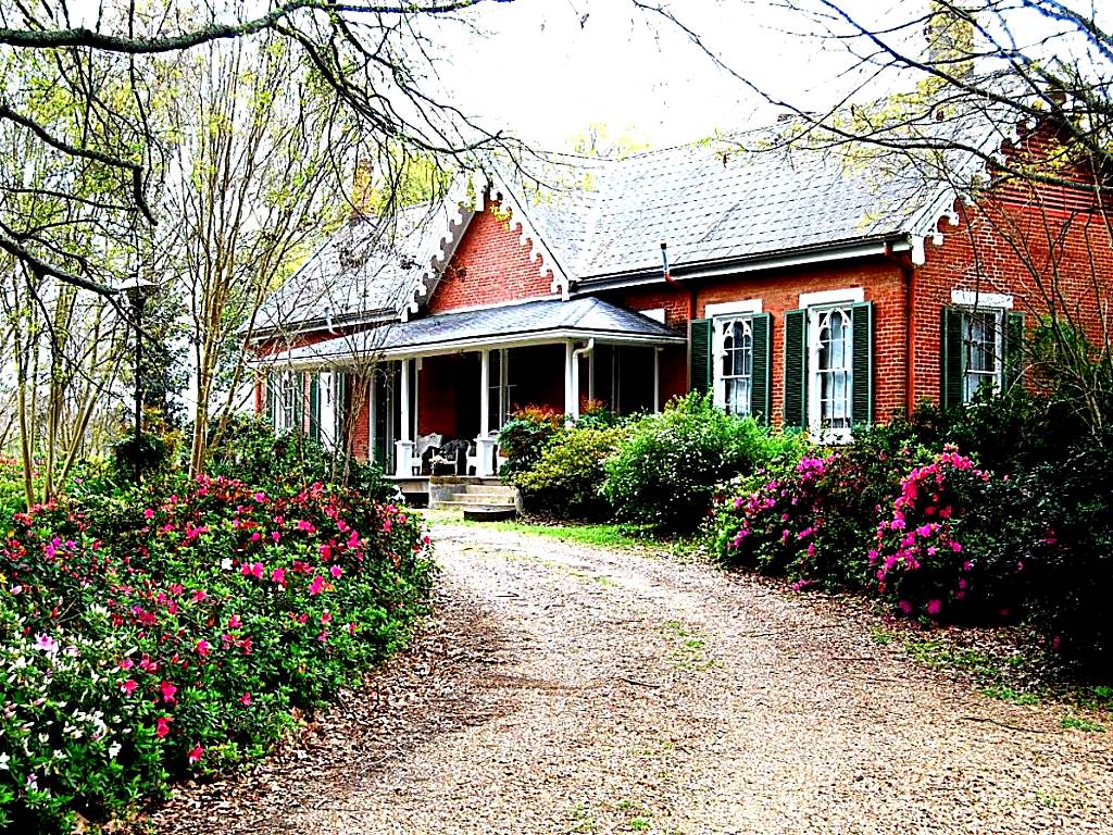 Glenfield Plantation Historic Antebellum Bed and Breakfast