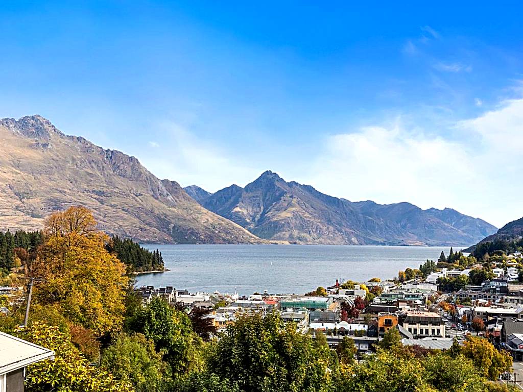 Queenstown House Boutique Hotel & Apartments