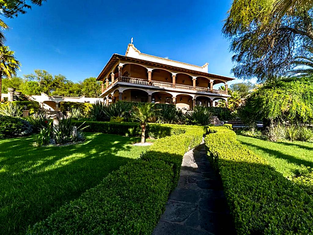 Paradisiaca Casa Las Palmas con Alberca Climatizada 5 suites