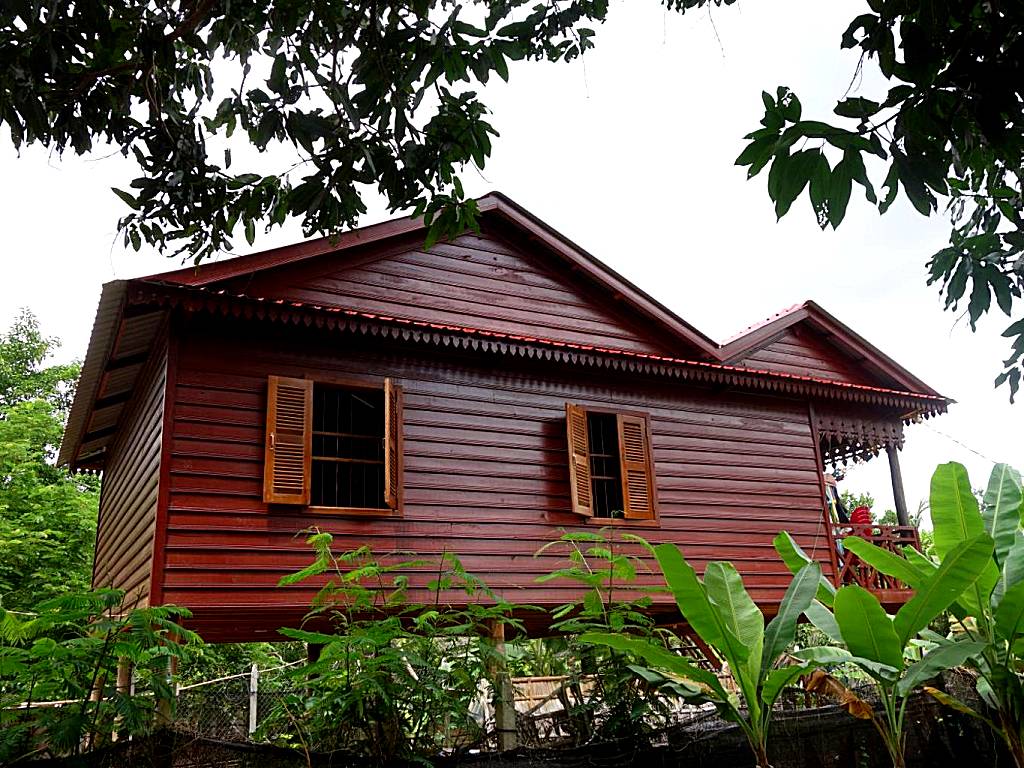 Authentic Cambodian Angkor Cottage