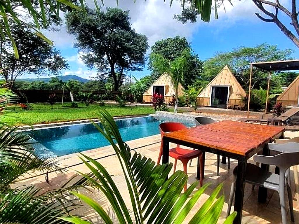 Pyramid Lodge Tamarindo