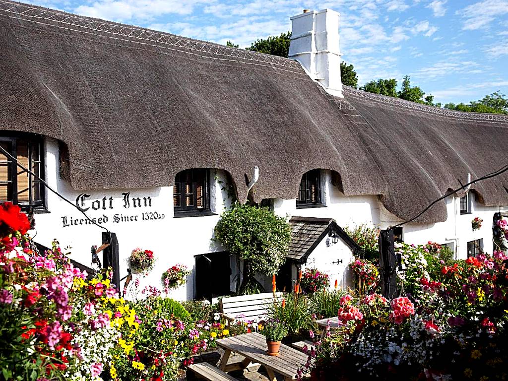 The Cott Inn