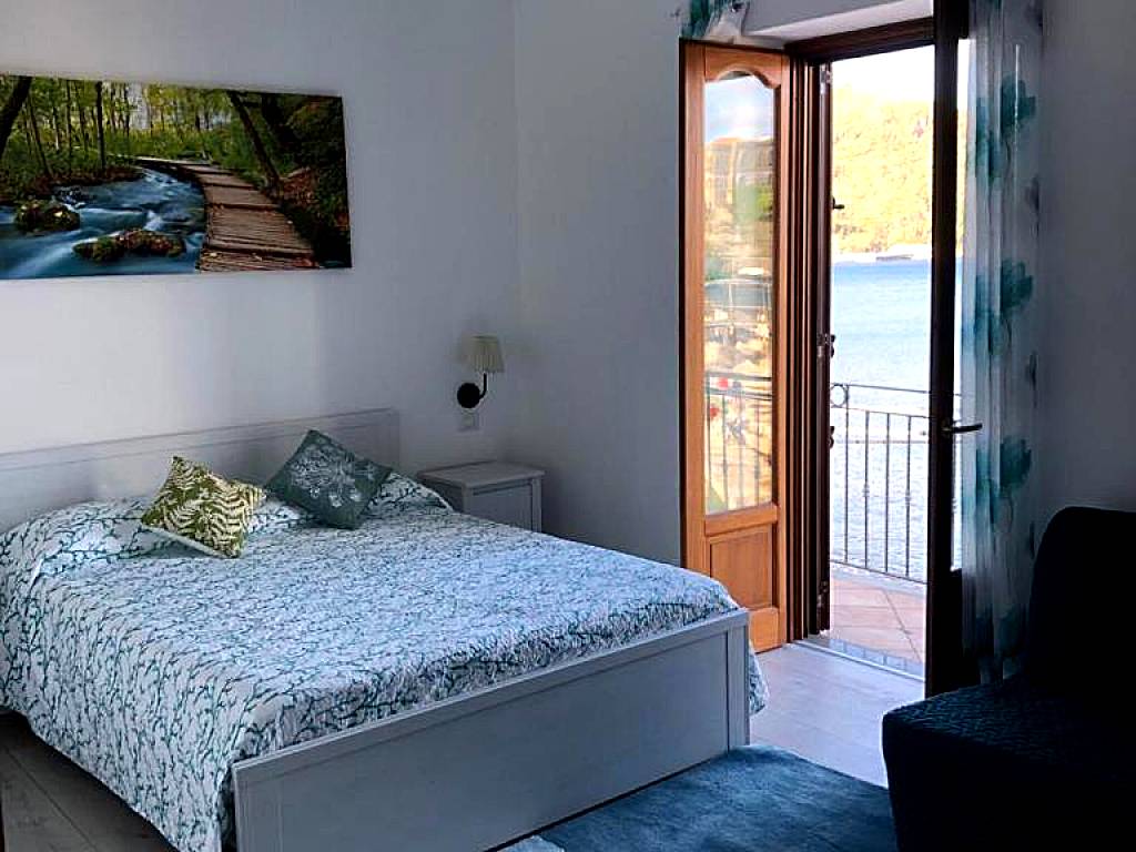 Deluxe Lipari Room