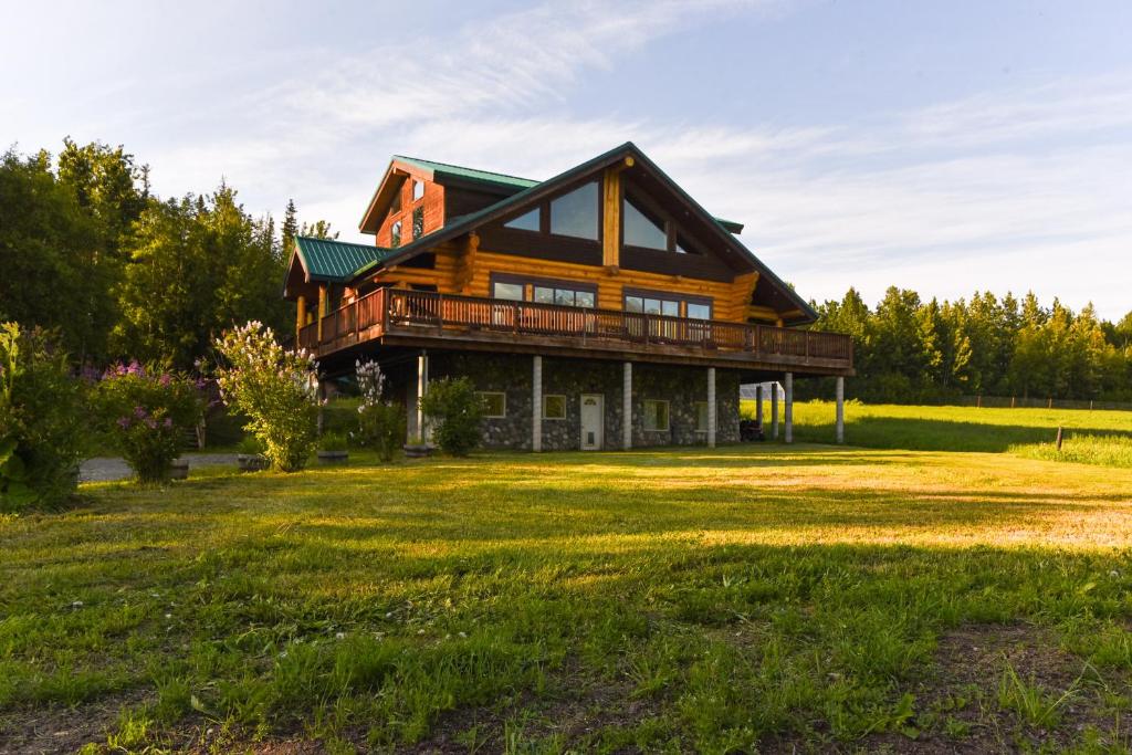 Legacy Mountain Lodge on 40-Acre Ranch with Views!